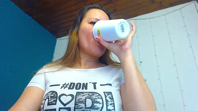 Snapshot of camila_delarosa chatting on 01-16-25, 01:25 camila delarosa online show from 01-16-25, 01:25
