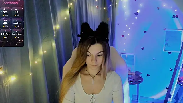 Sweet me  online show from 02-26-25, 05:53