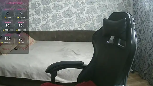 Snapshot of Sabrina_Poison chatting on 12-20-24, 09:21 Sabrina Poison online show from 12-20-24, 09:21