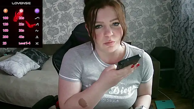 Snapshot of Sabrina_Poison chatting on 02-01-25, 09:43 Sabrina Poison online show from 02-01-25, 09:43