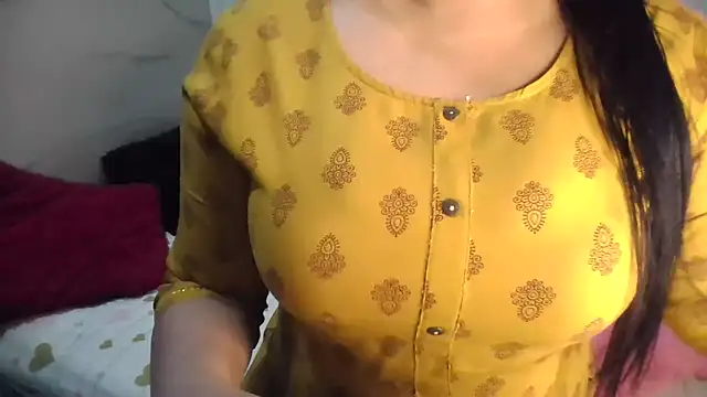 Snapshot of Trezza chatting on 06-13-26, 10:18 Trezza online show from 06-13-26, 10:18