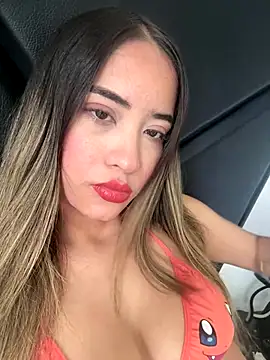 ScarlettAndClark online show from 10-19-25, 04:51