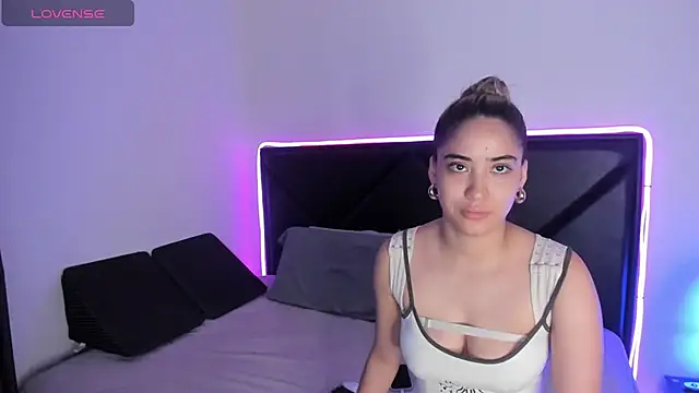 ScarlettAndClark online show from 04-21-26, 04:08