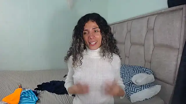 Snapshot of Nadia_Monroe chatting on 12-28-24, 11:37 Nadia Monroe online show from 12-28-24, 11:37