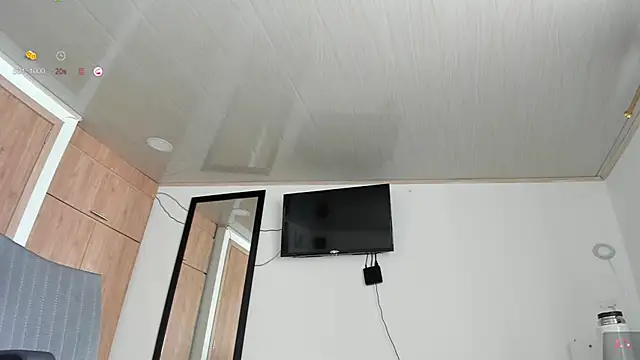 manucute 23  online show from 03-18-25, 02:37