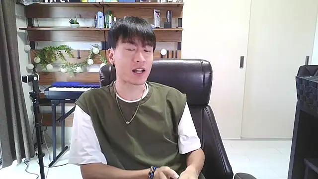 Snapshot of IroManager chatting on 10-17-25, 10:56 IroManager online show from 10-17-25, 10:56