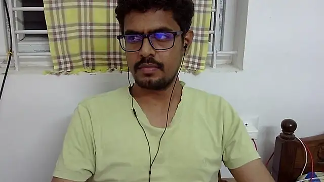 Snapshot of The_SHY_uncut chatting on 11-23-25, 02:17 The SHY uncut online show from 11-23-25, 02:17