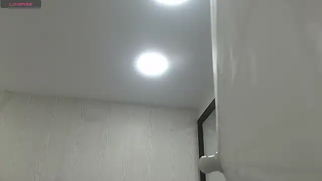 Oriana Guzman online show from 02-28-25, 11:03