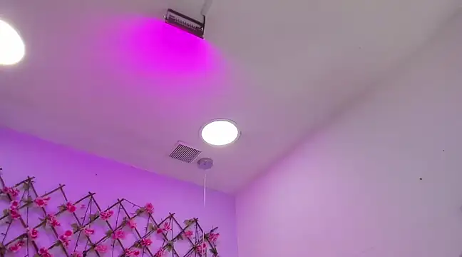 Oriana Guzman online show from 03-16-25, 05:07