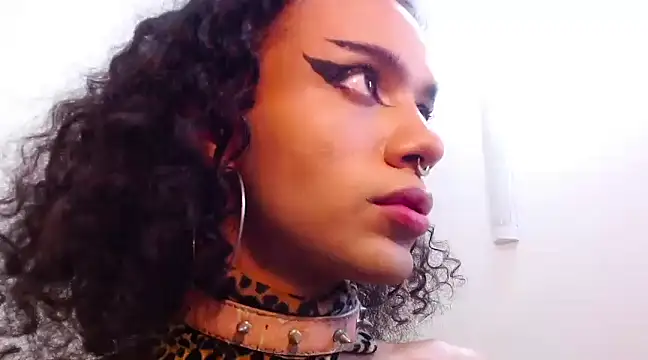 Foxy Ella  online show from 02-28-25, 05:59