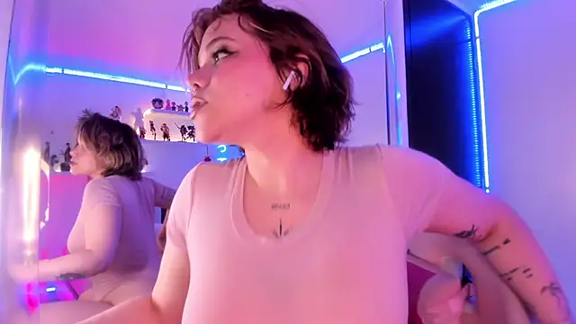 albaismynameX online show from 03-04-25, 03:04