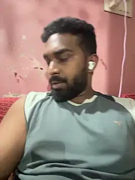 Snapshot of Handsomehunk_4U chatting on 12-22-24, 09:09 Handsomehunk 4U online show from 12-22-24, 09:09