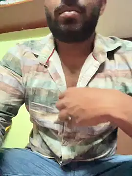 Snapshot of Handsomehunk_4U chatting on 02-01-25, 01:09 Handsomehunk 4U online show from 02-01-25, 01:09