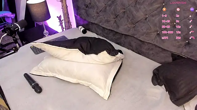 Snapshot of candy_canne__ chatting on 02-02-25, 10:17 candy canne   online show from 02-02-25, 10:17