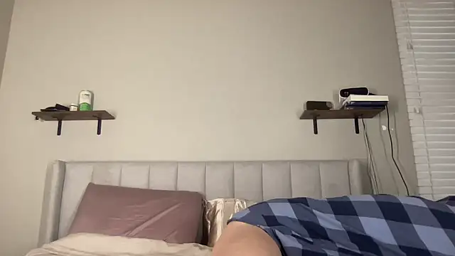 Snapshot of NatalieKneals chatting on 12-04-24, 05:49 NatalieKneals online show from 12-04-24, 05:49