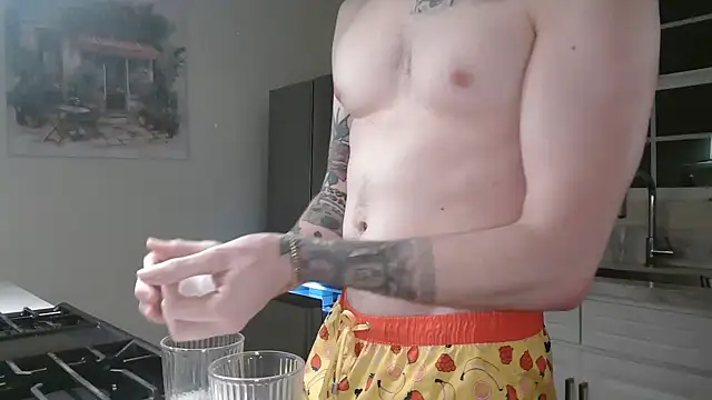 Snapshot of NatalieKneals chatting on 11-26-25, 07:20 NatalieKneals online show from 11-26-25, 07:20