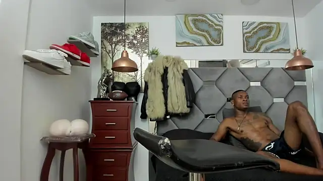 Snapshot of KING_FIT chatting on 02-04-25, 06:38 KING FIT online show from 02-04-25, 06:38