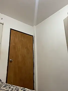 Snapshot of Alicia_ALICIA chatting on 11-06-25, 03:46 Alicia ALICIA online show from 11-06-25, 03:46