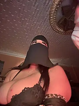 Snapshot of ORLA86 chatting on 09-18-25, 07:54 ORLA86 online show from 09-18-25, 07:54