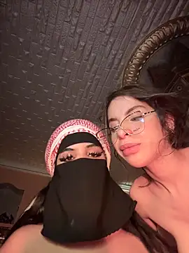 Snapshot of ORLA86 chatting on 10-04-25, 12:19 ORLA86 online show from 10-04-25, 12:19