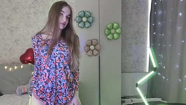 LissaCain online show from 04-11-26, 04:39