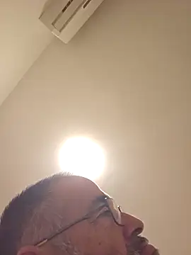 Snapshot of polla_calientes47 chatting on 11-27-25, 11:40 polla calientes47 online show from 11-27-25, 11:40