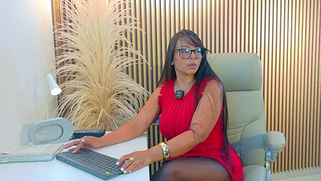 lulu 072 online show from 01-17-26, 12:15