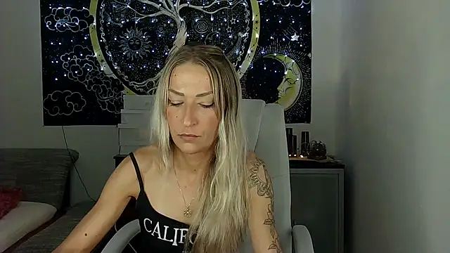 SexxyLiviaa online show from 09-16-25, 05:36