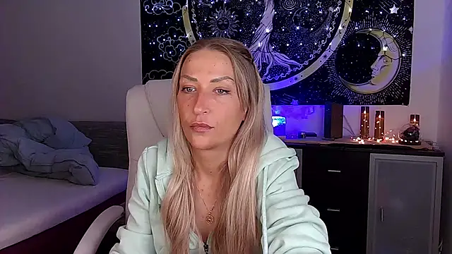 SexxyLiviaa online show from 10-04-25, 05:22