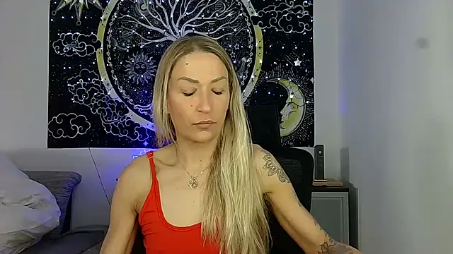 SexxyLiviaa online show from 03-24-26, 06:51