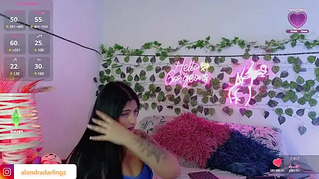 Snapshot of alondra_darling chatting on 03-02-25, 09:01 alondra darling online show from 03-02-25, 09:01