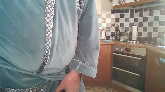 Snapshot of jakjak106 chatting on 11-18-25, 08:52 jakjak106 online show from 11-18-25, 08:52