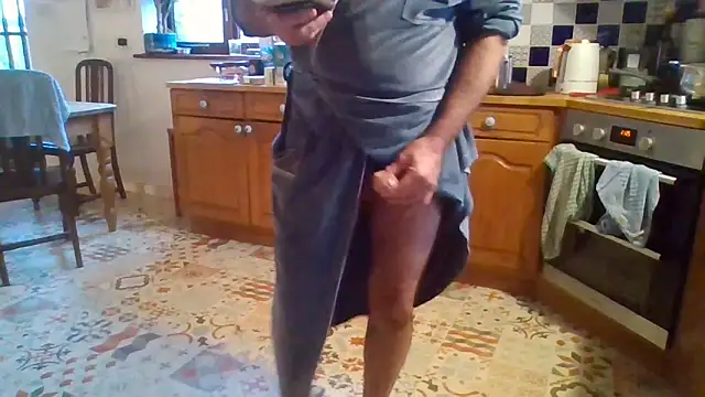 Snapshot of jakjak106 chatting on 12-16-25, 08:52 jakjak106 online show from 12-16-25, 08:52