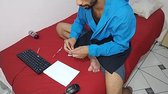 UncutToyBoy23cm online show from 03-11-25, 04:10