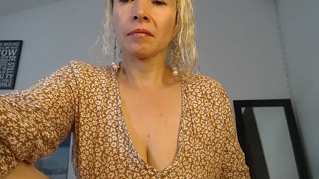 Ingridbergman online show from 02-06-25, 03:52