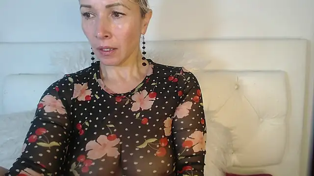 Ingridbergman online show from 02-08-25, 02:38