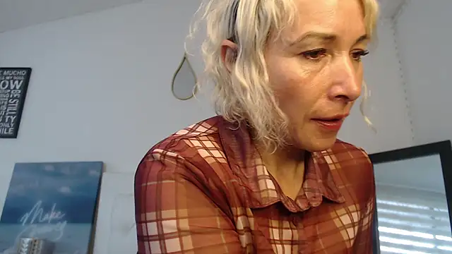 Ingridbergman online show from 02-21-25, 03:10