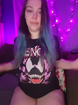 EverlyEster online show from 04-05-26, 08:11