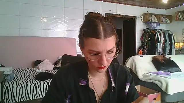 SweetyBabyDemon online show from 10-01-25, 07:09