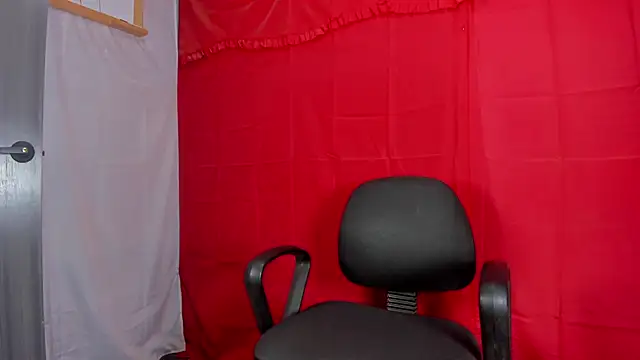 Snapshot of Master_Rimay chatting on 12-17-24, 01:07 Master Rimay online show from 12-17-24, 01:07