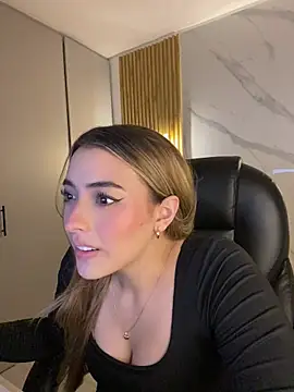 Snapshot of kyliejoness chatting on 07-31-26, 02:33 kyliejoness online show from 07-31-26, 02:33