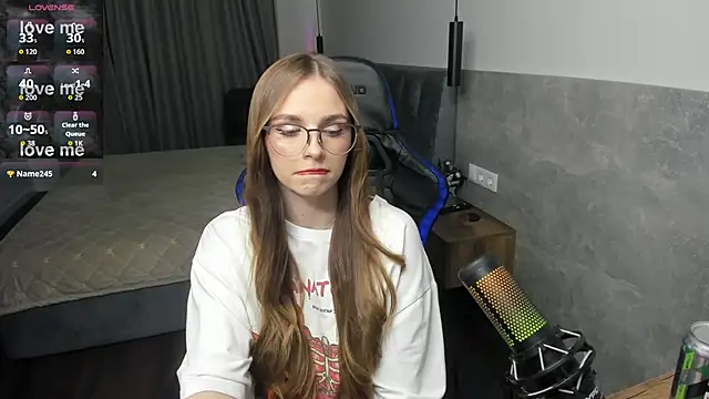 MCfly 11 online show from 03-10-26, 09:09