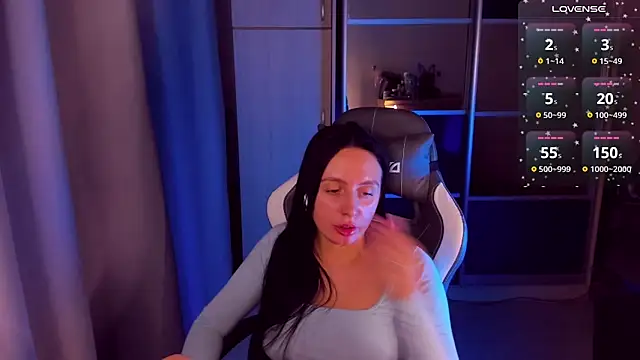 Snapshot of Christy_Calypso chatting on 01-15-25, 04:04 Christy Calypso online show from 01-15-25, 04:04