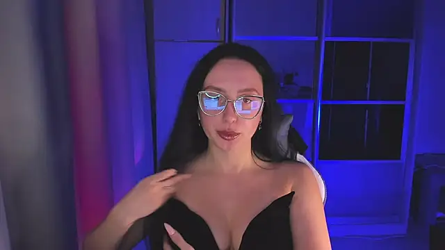 Snapshot of Christy_Calypso chatting on 10-22-25, 03:45 Christy Calypso online show from 10-22-25, 03:45