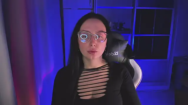 Snapshot of Christy_Calypso chatting on 10-28-25, 04:31 Christy Calypso online show from 10-28-25, 04:31