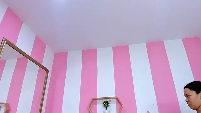 ISABELLA 020 online show from 02-10-26, 12:20