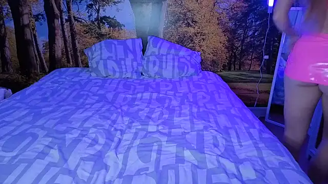 Snapshot of Dreamy_candy69 chatting on 10-08-25, 10:51 Dreamy candy69 online show from 10-08-25, 10:51