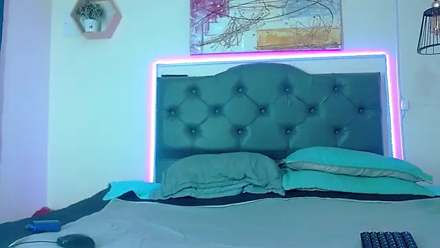 Snapshot of Kim_clark1 chatting on 09-12-25, 02:50 Kim clark1 online show from 09-12-25, 02:50