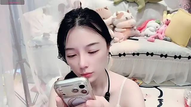 AKiKi711 online show from 06-17-26, 05:21