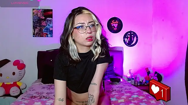 Snapshot of squirt_charlott chatting on 02-11-25, 12:16 squirt charlott online show from 02-11-25, 12:16